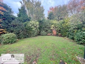 Private Garden- click for photo gallery